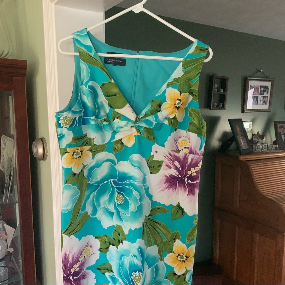 Jones New York dress.